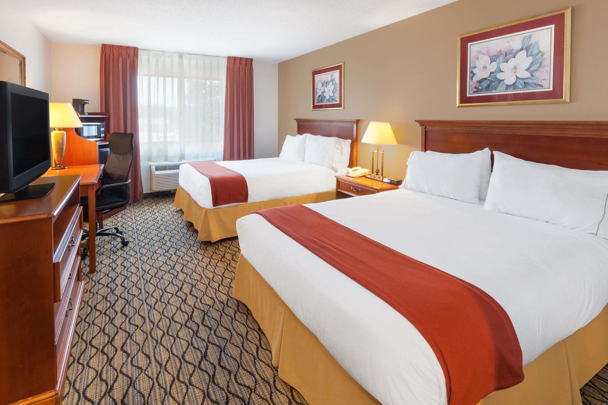 Baymont by Wyndham Chelsea Hotel Eksteriør billede