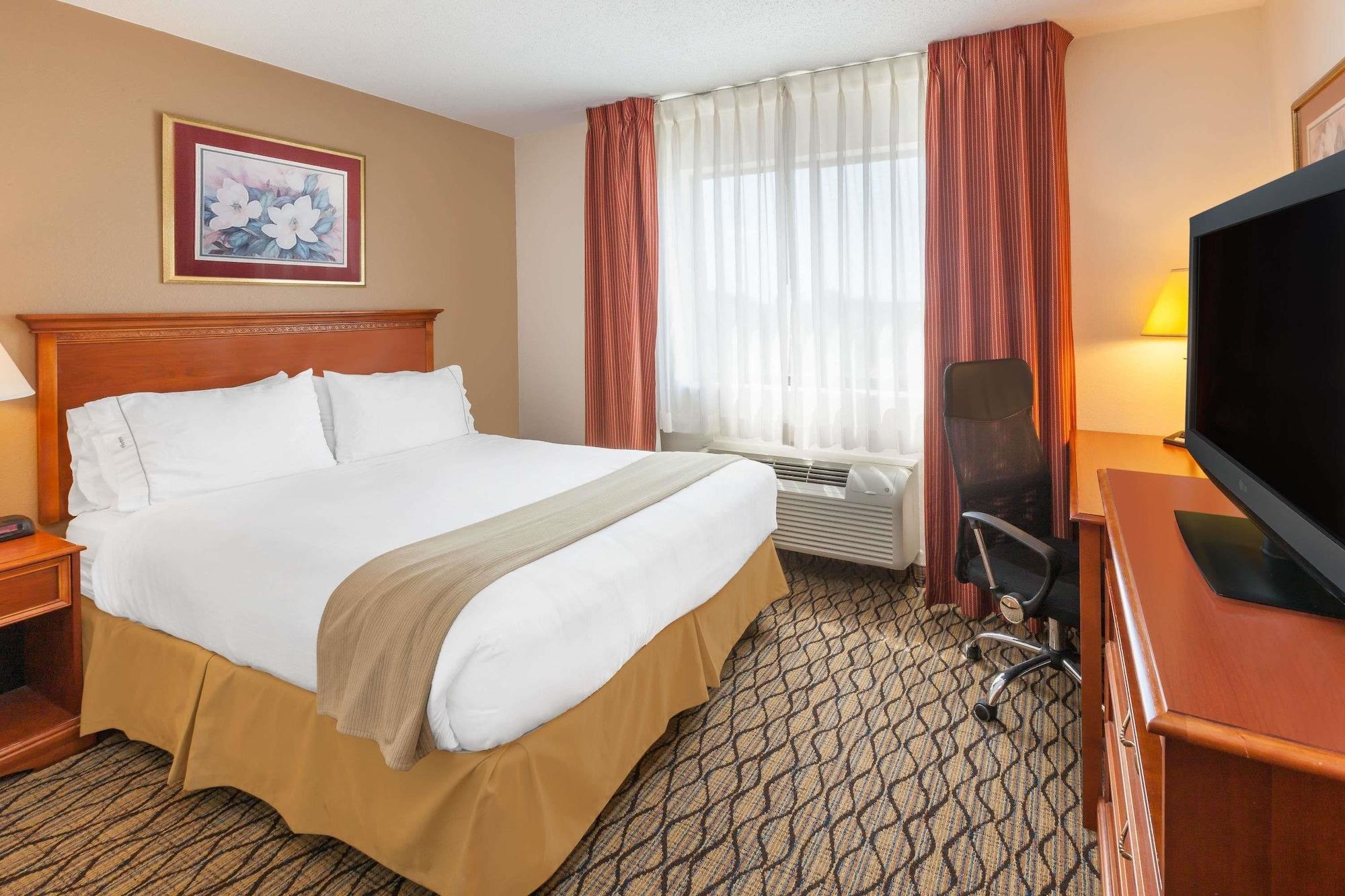 Baymont by Wyndham Chelsea Hotel Eksteriør billede