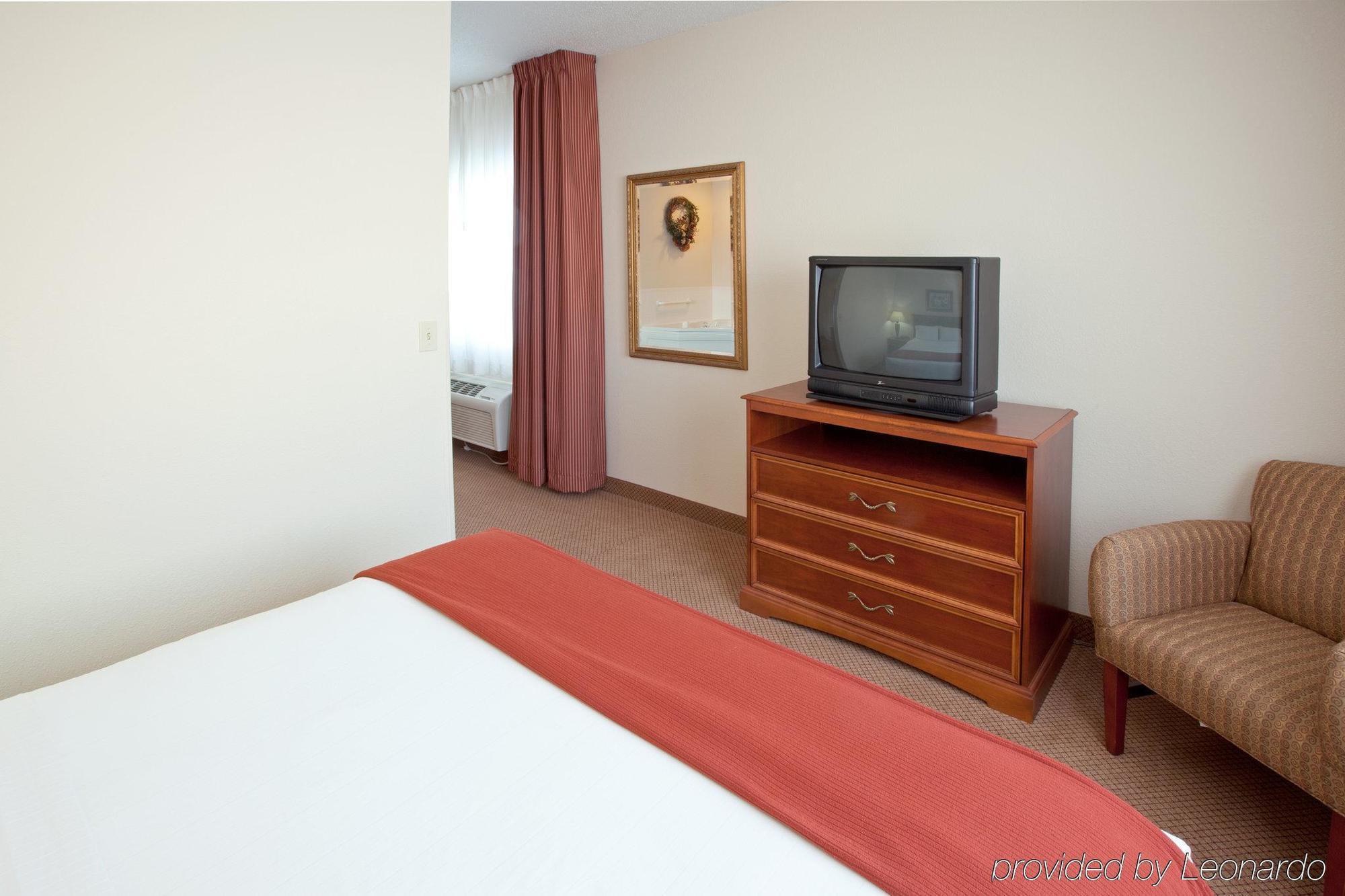 Baymont by Wyndham Chelsea Hotel Eksteriør billede