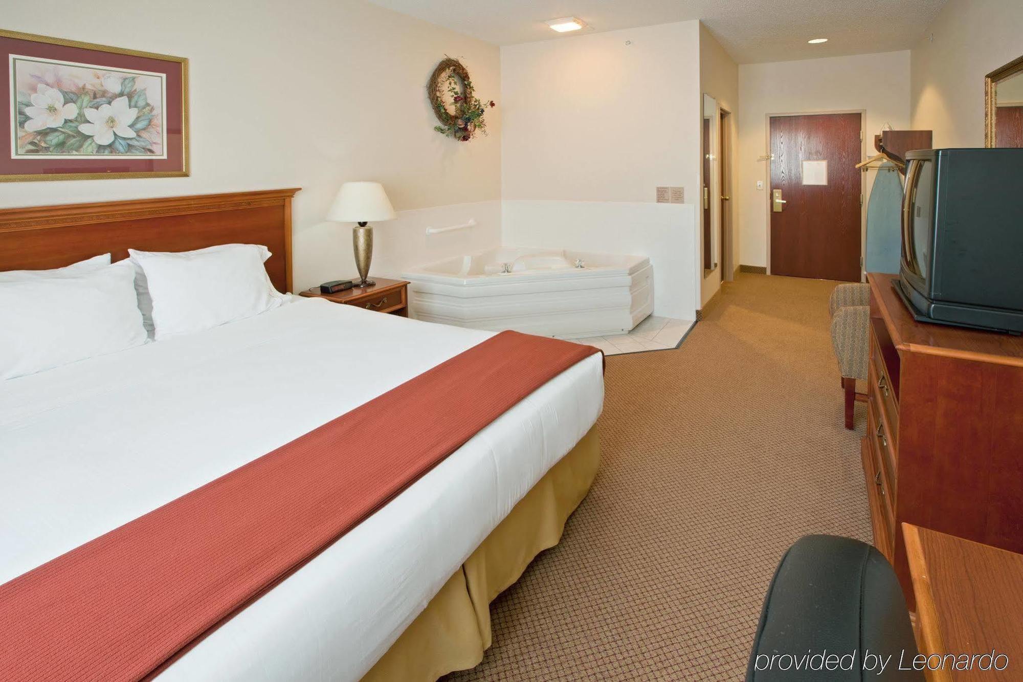 Baymont by Wyndham Chelsea Hotel Eksteriør billede